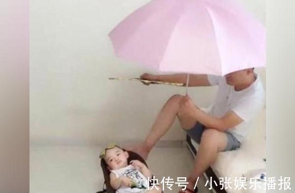 宝宝|爸爸出差回来,被妈妈安排照看宝宝,父子俩相处的画面把妈妈笑翻