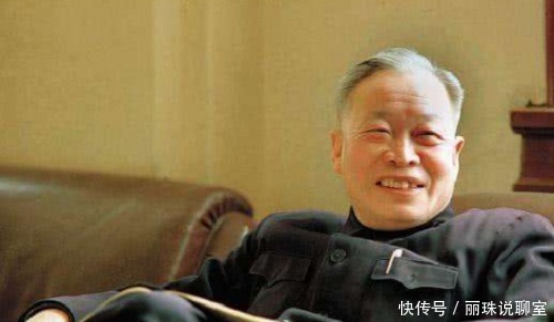 文学|儿子被同学取绰号嘲笑,父亲知道后将绰号改成名字,此人家喻户晓