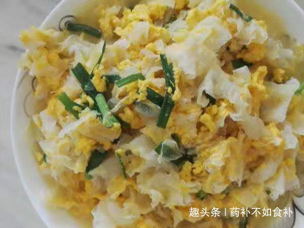 燕窝|“穷人的燕窝”,和鸡蛋炒着吃,肌肤细腻,淡化雀斑,改善气血