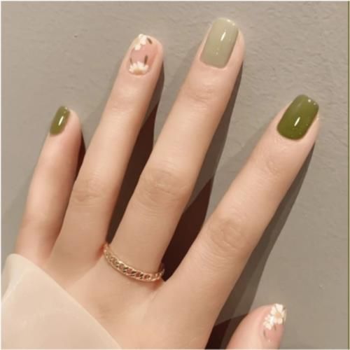 夏季的第一款绿色系美甲，黄皮妹子越做越白，黑皮妹子越做越显黑