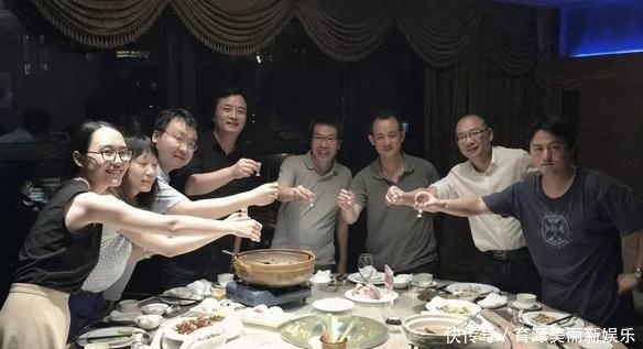 酒局|酒局上轮到你敬酒，不知道要说什么？记住这4句公式就够了！