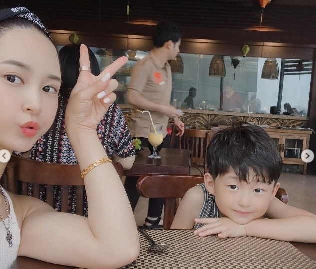 强壮|辣妈健身房撸铁多年肌肉强壮,自律的人实在是太强悍了!