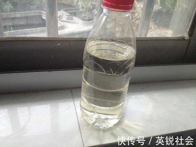 防水|卫生间渗水,找师傅修补花了4440块,连瓷砖都没撬就打两个洞