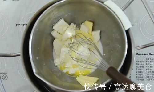 清流|在芝士蛋糕中算是一股清流，对蛋糕的回缩有很大的帮助，轻芝士蛋糕