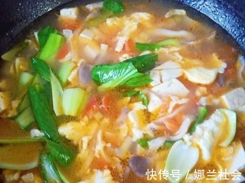 平菇|医生不会告诉你，此菜是碱性食物，营养丰富，又鲜又好喝