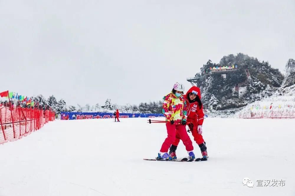 美不胜收|央视都夸“美不胜收”！戏雪罗盘，第二届巴山大峡谷冰雪节开幕啦