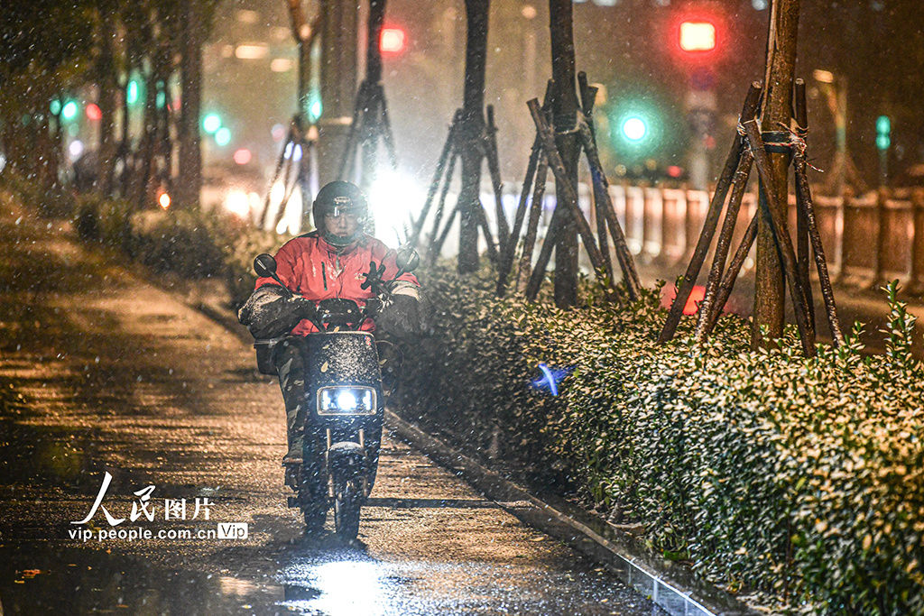 岗位|风雪夜他们坚守岗位