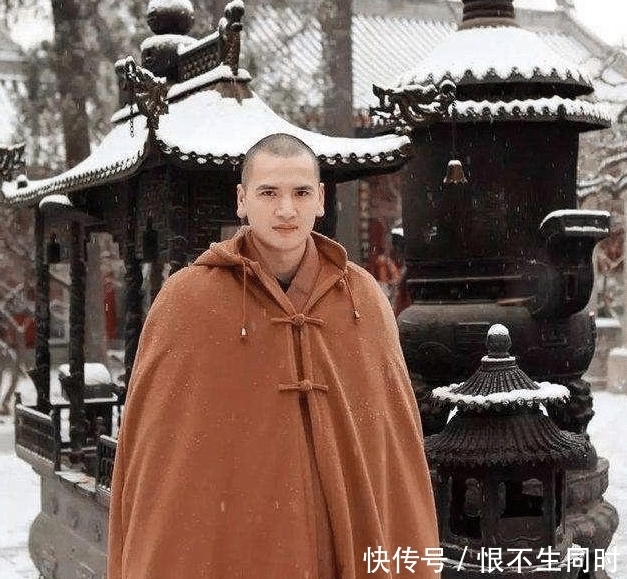 中国第一帅和尚,身高1米9,天生佛像,堪称是“现代版唐僧”!