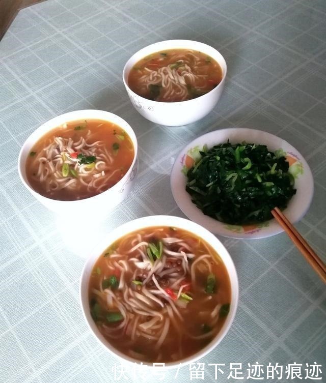  家常一日三餐，丈夫说比外面大餐还香，说他真有福气娶到个好媳妇