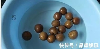 黄花菜|失眠最怕这道汤,隔2天喝1碗,一觉睡到自然醒,想睡不着都难