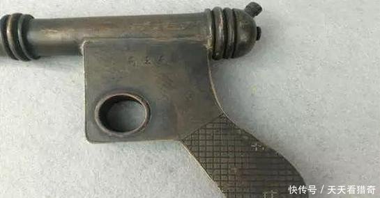 农民拿这“古董”让专家鉴定,没想到被专家吓的人都差点回不来了