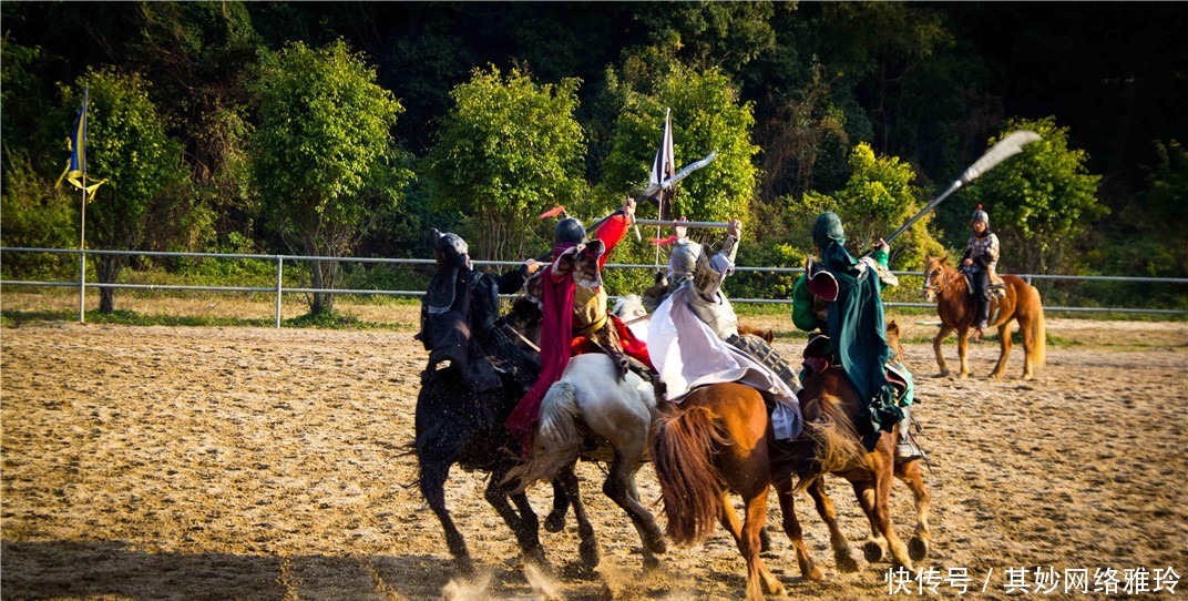 虎牢关之|虎牢关三英战吕布,关羽张飞为何处于劣势?只怪刘备是个猪队友