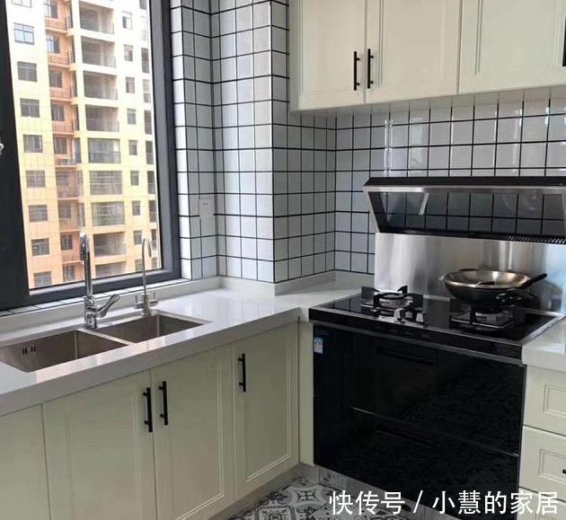 飘窗|晒晒准备入住的新房，进门就被玄关迷住，一屋子灰色瓷砖太满意了