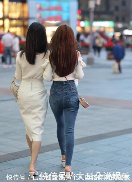 穿搭 闺蜜之间的穿搭有要风格,相互衬托才能秀出各自的时尚气质