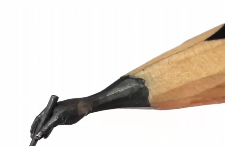 铅笔#铅笔也可以玩出3D感,看到成品,网友这削的不是铅笔,是艺术