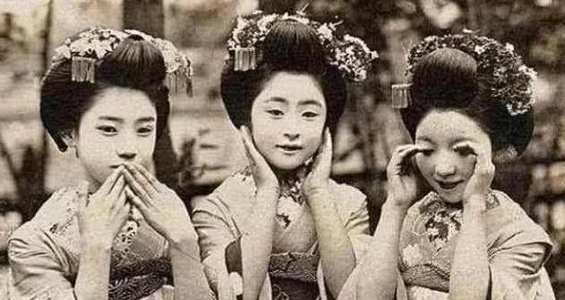 提及|日本战败后，10万日本女兵被留在东北，为何她们都不愿意再提及？