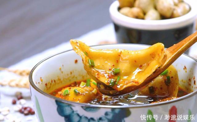 包好饺子,直接冻冰箱就错了!教你2个方法,放半年不开裂不粘连