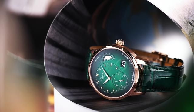 腕间的绿意 来看看格拉苏蒂原创的新绿表