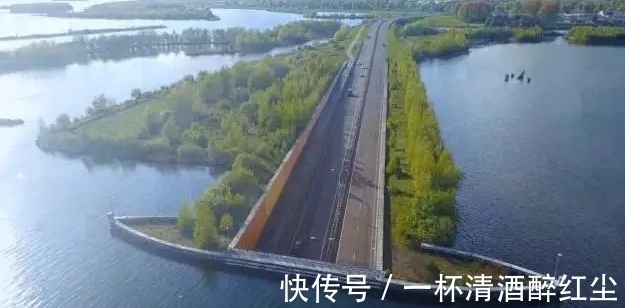 安全性@全球独一无二的桥,远看中间像“断裂”一般,车辆经过却从不减速