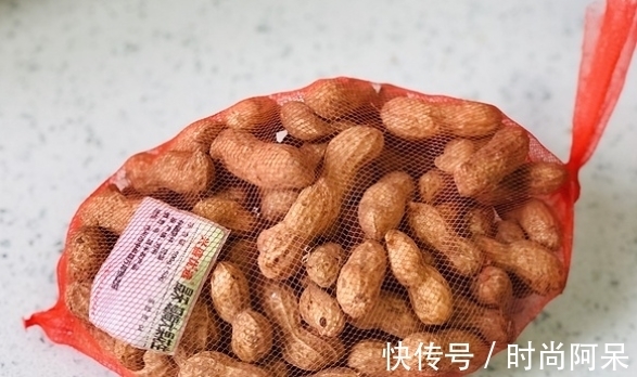 落花生|做盐水花生时，不要只会加大料，多加“一物”，香味浓郁更加好吃