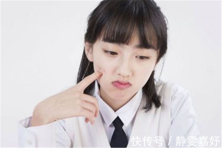 月经周期|女生第一次来月经,如果早于这个“年龄”,孩子身高容易受限制