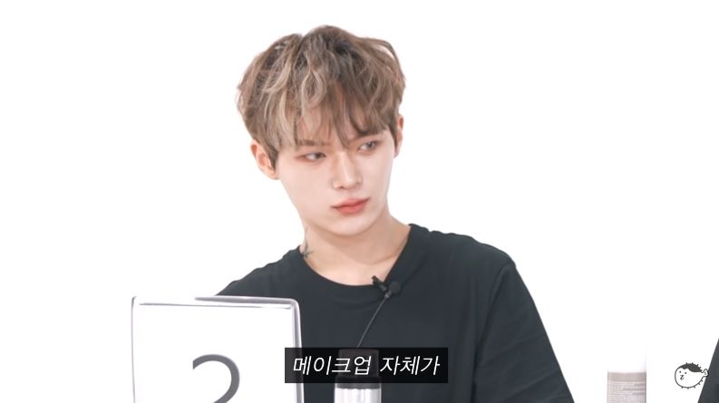 韩国小伙「整容级」化妆术真好！路人脸秒变韩星如「换脸」，网友：好像BTS成员V！