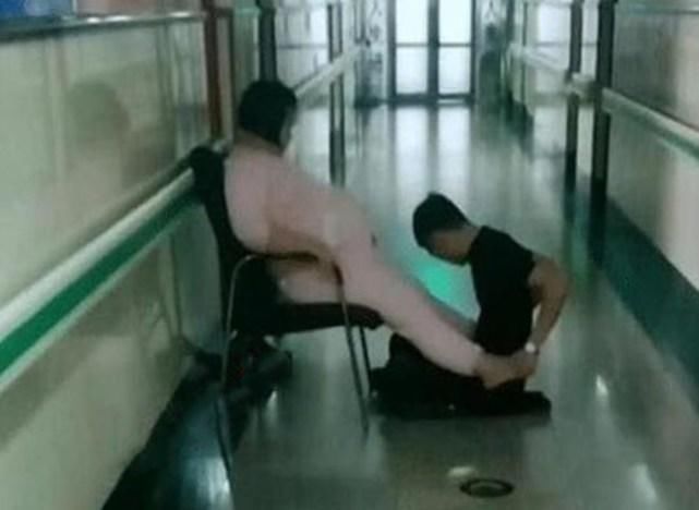 暖心|准妈妈临产前宫缩痛,丈夫暖心举动让网友称赞,这辈子嫁对人了!