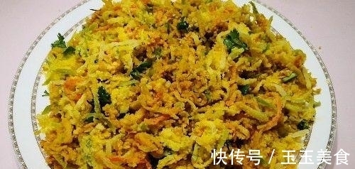 家常菜|萝卜丝更好吃的做法，打上2个鸡蛋蒸一蒸，百吃不厌