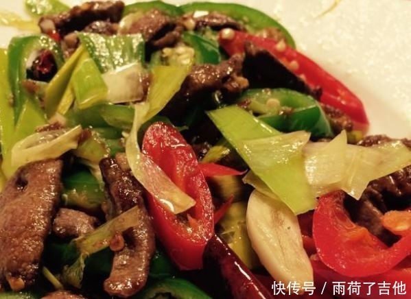 美食推荐酱香黑猪脚,麻辣排骨,辣椒炒猪肝,红烧猪蹄的做法