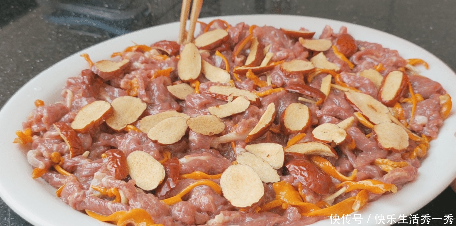 a1722|牛肉想要嫩滑好吃,别下锅炒,教你一个更简单的做法,营养又好吃