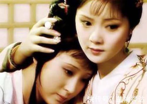 王熙凤&难怪王熙凤讽刺薛宝钗,你看宝钗做了什么?很多人都忽略了