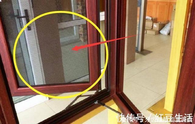 师傅|越来越多人不装纱窗了，更流行的是这种，工人师傅都说好用