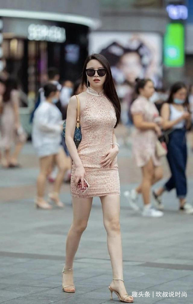 30岁阿姨的“鳄鱼裙”,蕴藏别样魅力,一般女孩难以驾驭!