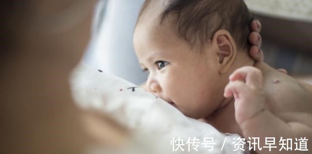 母乳|夜奶究竟躺着喂还是抱着喂妈妈不要图舒服,得为宝宝着想