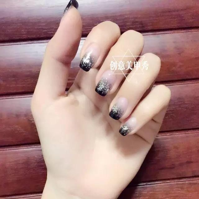 春天的透明系渐变美甲，和你一样美~