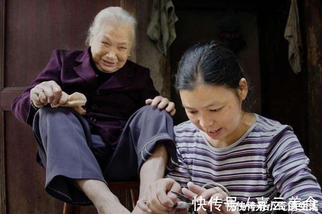 两个儿子|到了晚年才知道,1个儿子和2个儿子差别很大,过来人的话很现实