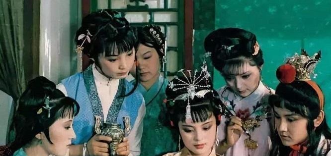 薛长!贾宝玉为何宁愿出家当和尚,也不和薛宝钗过日子薛宝钗哪不好