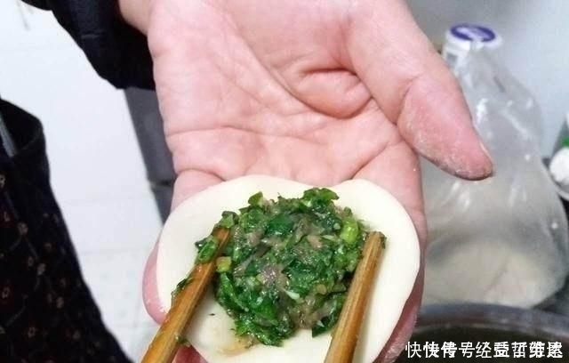 好吃|用它包饺子馅你肯定没吃过，比肉馅好吃，常吃提神醒脑！