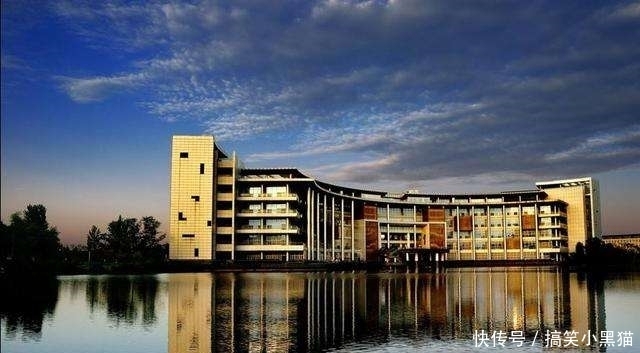 清华大学|中国大学的江湖圈