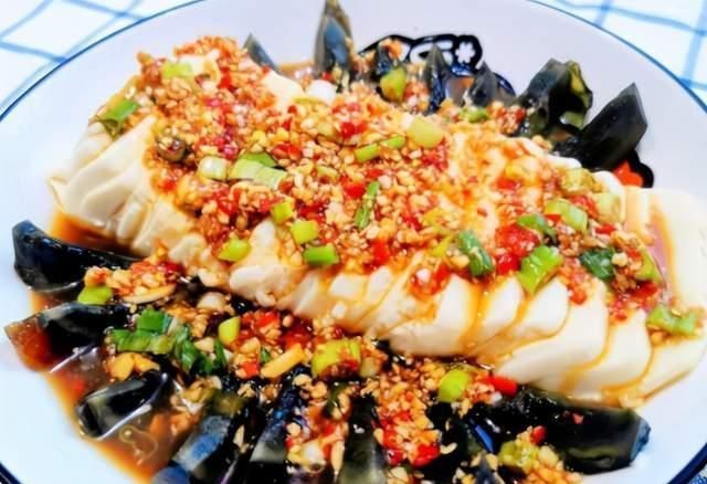 除夕年夜饭,这道凉拌菜要收好,清爽解腻更解馋,肠胃也舒服