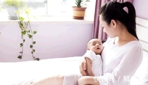 妈妈|婴儿刚出生就能翻身,知道原因后,妈妈痛哭流涕