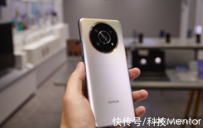 redmi note|不足2000元，买高功率充电手机，这三款机型无可匹敌