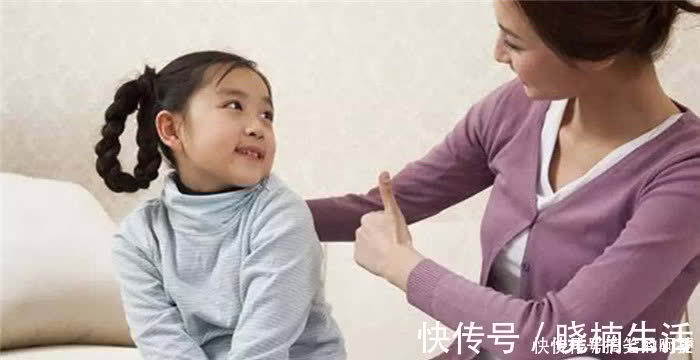 如果孩子有这几个迹象,说明他内心很自卑,父母要及时引导