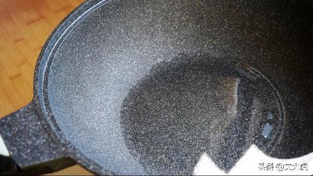 5分钟就能做好的懒人早餐,成本不到3块钱,一锅够全家人吃