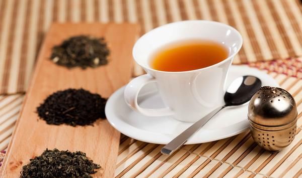 喝茶养生，绿茶和红茶到底哪个更好，看看营养大师怎么选择