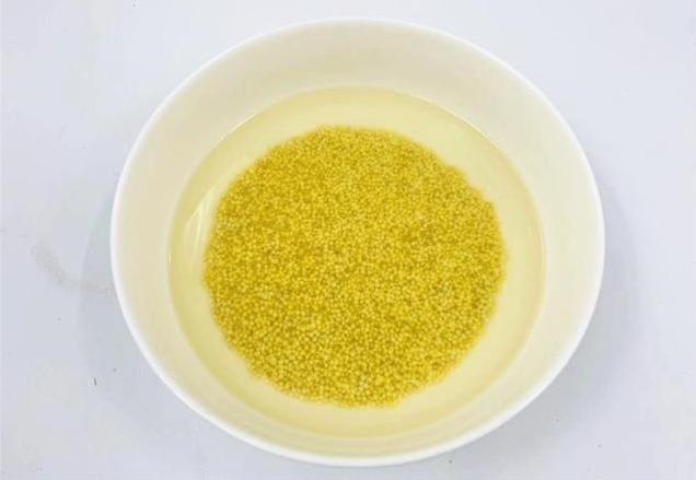 夏天多吃小米，分享三种吃法，都是不错的主食，快来学着做