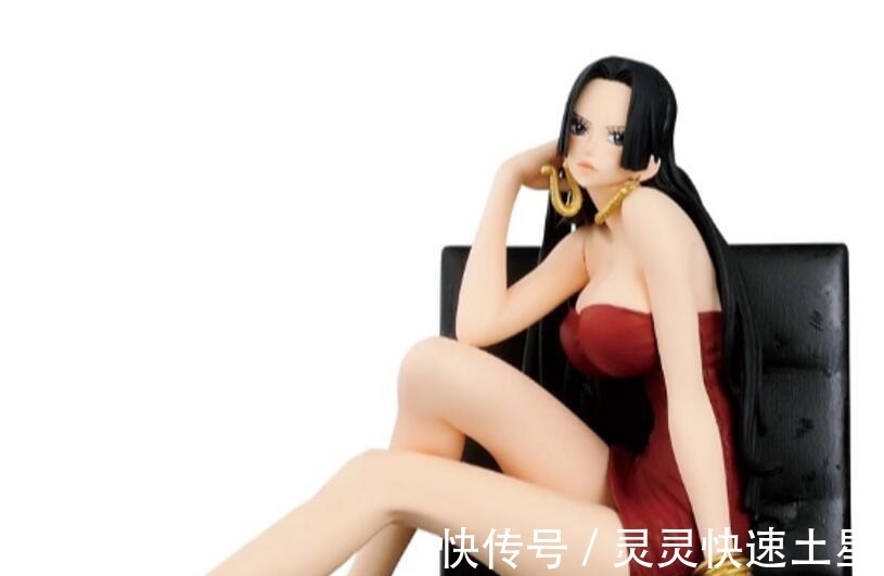 路飞|宅男晒万元《海贼王》手办，女帝表情亮了，路飞像地主家傻儿子