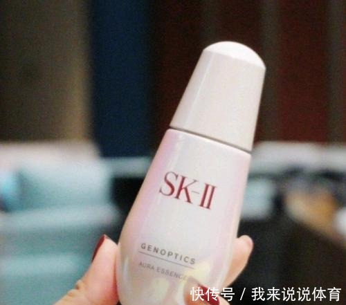 灯泡|建议“黑黄皮女生”选精华，别错过这3款，1个冬天白1个度