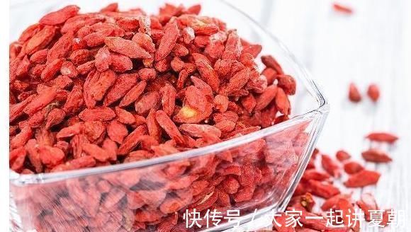 清肝明目|枸杞和此物泡水喝，是黄金搭档，一周一次，清肝明目，肾也补满了