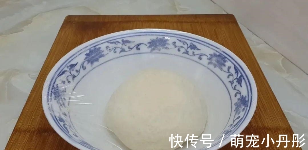 保鲜膜|以后面粉就这样做，一次炸一锅，个个香酥掉渣，比油条麻花还好吃